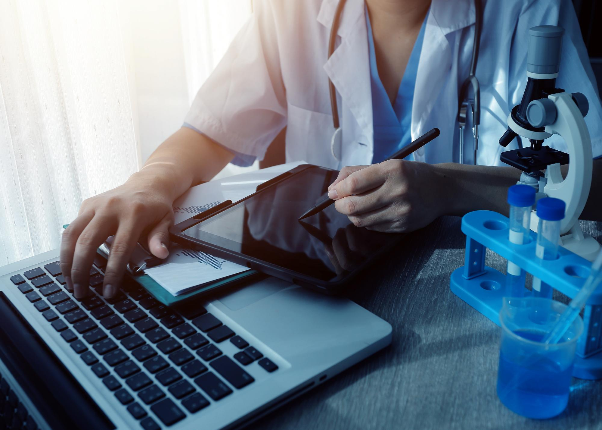 Anonimización de datos clínicos: métodos clave para IA y salud